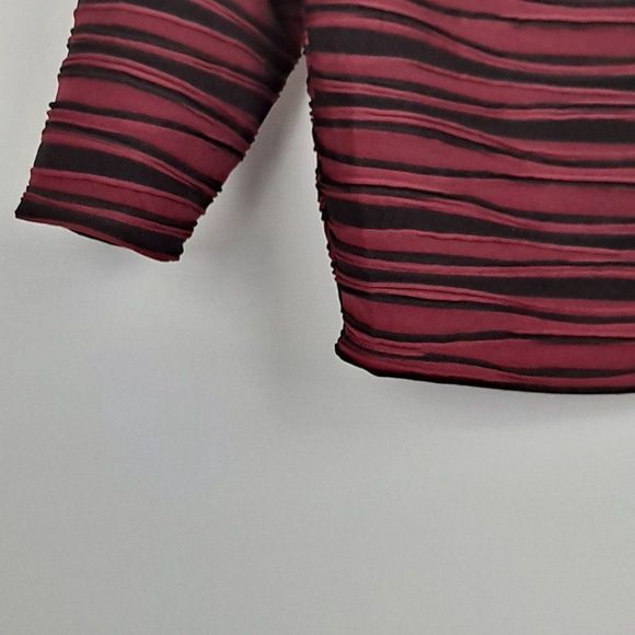 Lemon drop ladies midriff top NWOT - Picture 3 of 8